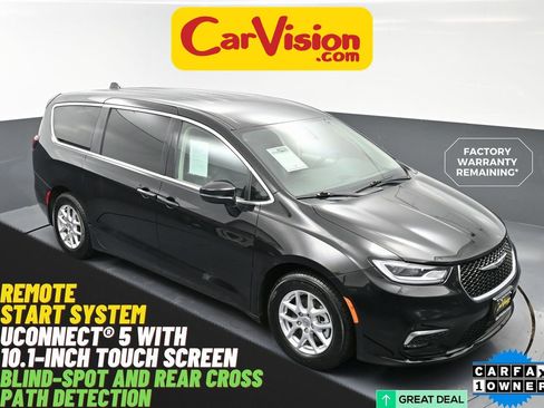 Used 2024 Chrysler Pacifica Touring-L image 1
