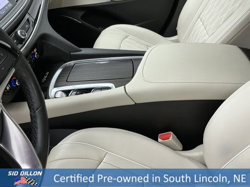 Used 2022 Buick Enclave Avenir w/ Avenir Technology Package image 14