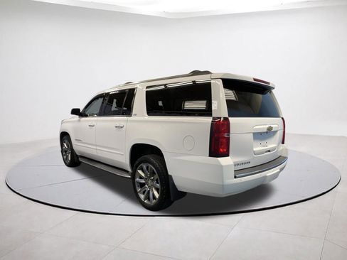 Used 2015 Chevrolet Suburban LTZ image 4