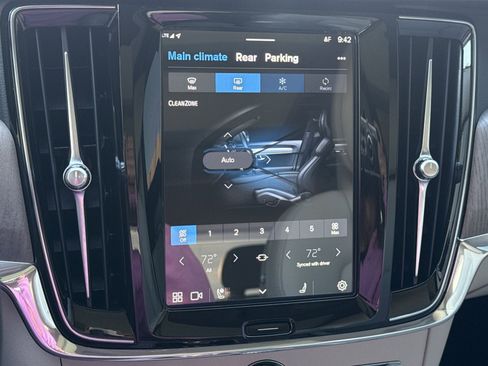 Used 2023 Volvo S90 B6 Ultimate image 21