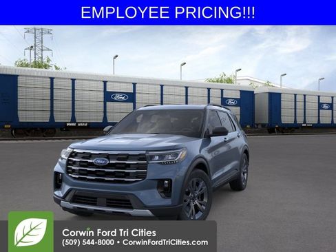 New 2026 Ford Explorer Active AWD/4WD image 3