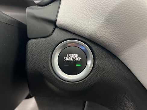 Used 2023 Chevrolet Equinox LS w/ LS Convenience Package FWD image 15