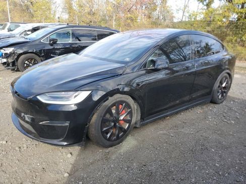 Used 2023 Tesla Model X Plaid image 3