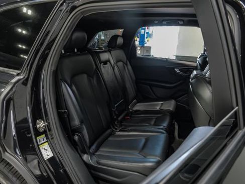 Used 2017 Audi Q7 3.0T Prestige w/ Prestige Package AWD/4WD image 47
