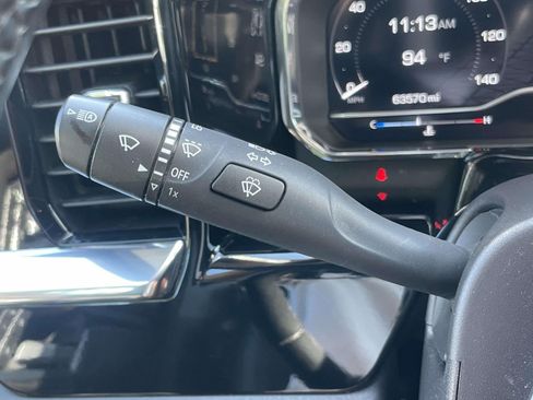 Used 2025 GMC Sierra 1500 SLT RWD image 22