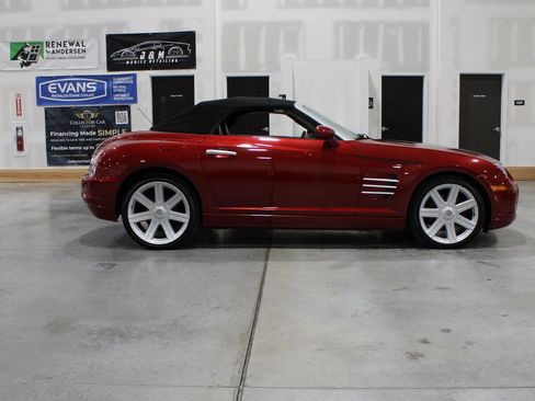 Used 2006 Chrysler Crossfire Limited RWD image 25