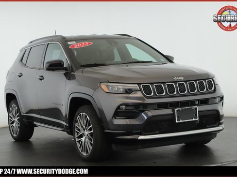Used 2023 Jeep Compass Limited w/ Elite Group image 1