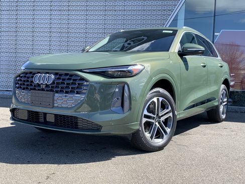 New 2025 Audi Q5 Premium Plus image 1