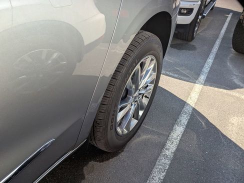 Used 2024 Buick Enclave Avenir w/ Avenir Technology Package FWD image 5