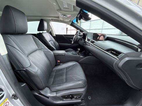 Used 2019 Lexus ES 350 Luxury image 15