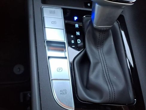 Used 2025 Hyundai Elantra SEL image 25