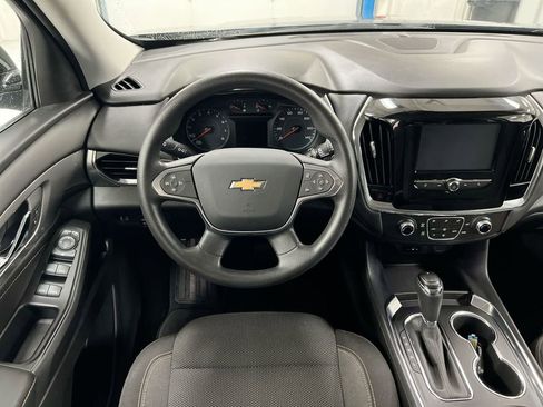 Used 2018 Chevrolet Traverse LS image 11