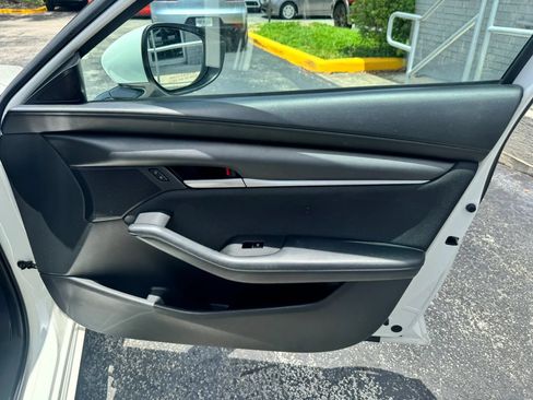 Used 2021 MAZDA MAZDA3 s FWD image 20