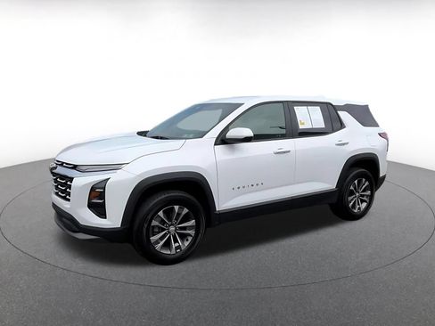 Used 2025 Chevrolet Equinox LT FWD image 7