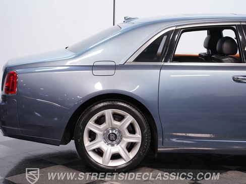 Used 2010 Rolls-Royce Ghost RWD image 24