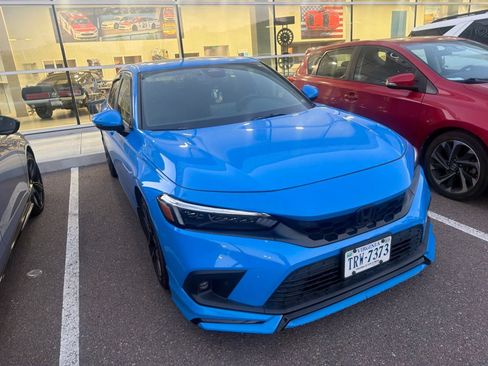 Used 2023 Honda Civic Sport Touring image 3
