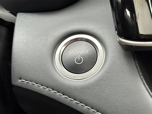 Certified 2025 Toyota Highlander XLE image 22