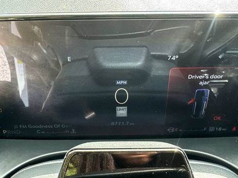 Used 2025 Lincoln Aviator AWD image 29
