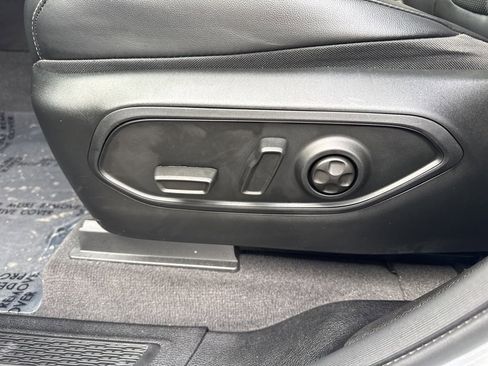 Used 2021 Jeep Grand Cherokee L Limited w/ Luxury Tech Group II image 19