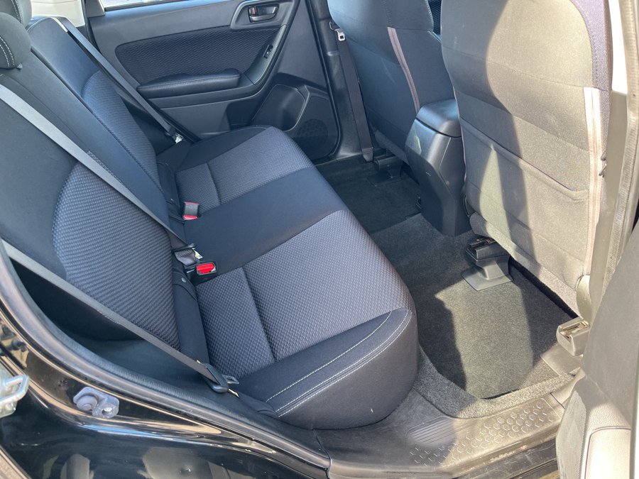 Used 2018 Subaru Forester 2.5i w/ Alloy Wheel Package AWD/4WD image 12