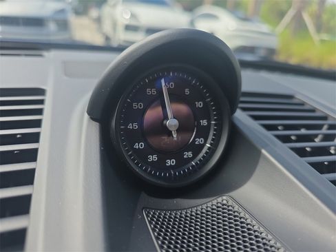 Used 2025 Porsche 911 Carrera GTS image 27