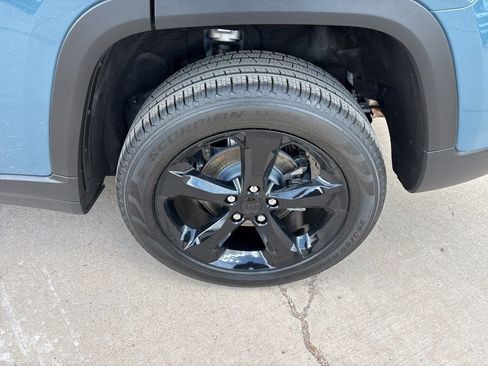 New 2026 Jeep Grand Cherokee Limited AWD/4WD image 10