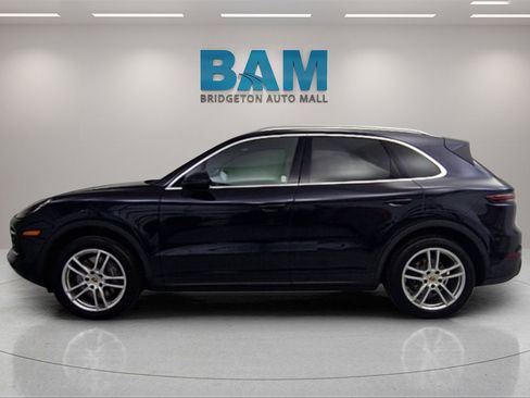 Used 2023 Porsche Cayenne image 4