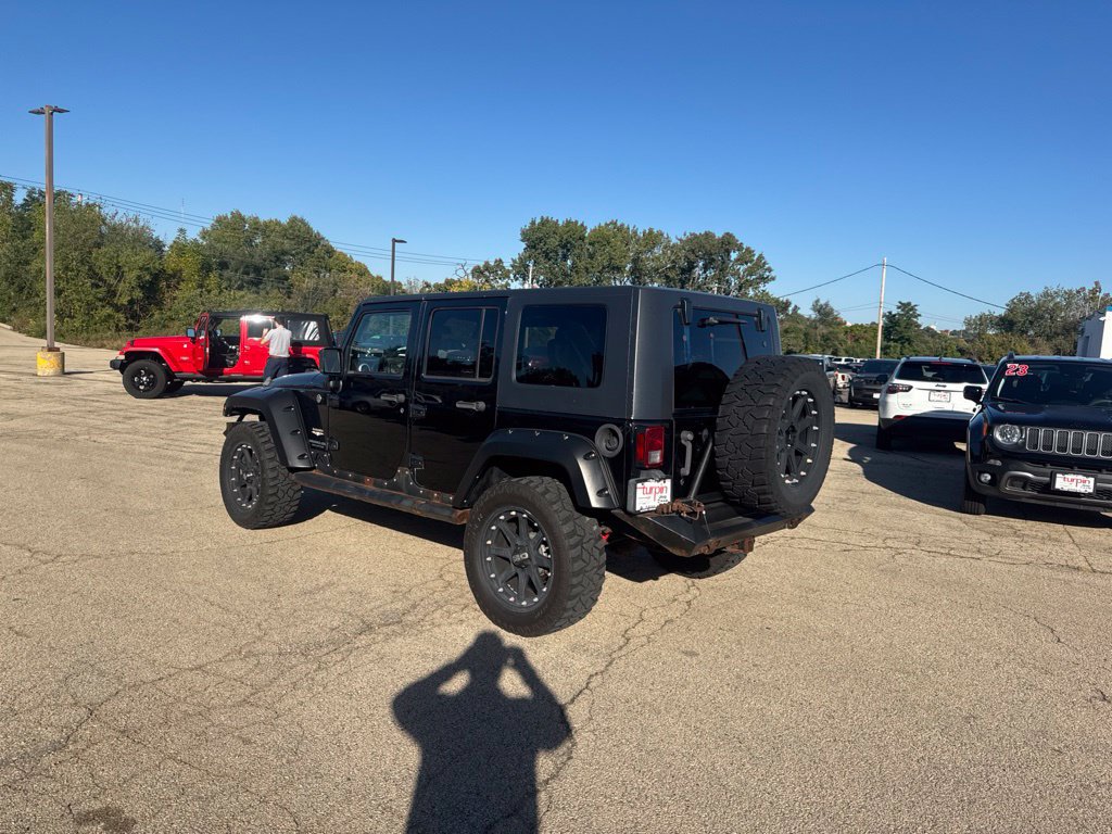 Used 2008 Jeep Wrangler Unlimited Sahara AWD/4WD image 3