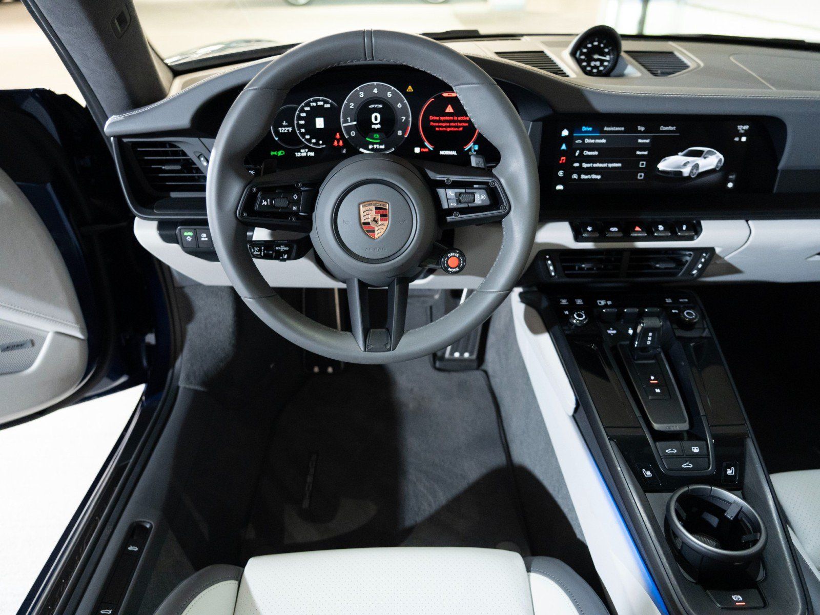 Certified 2025 Porsche 911 Carrera GTS RWD image 25