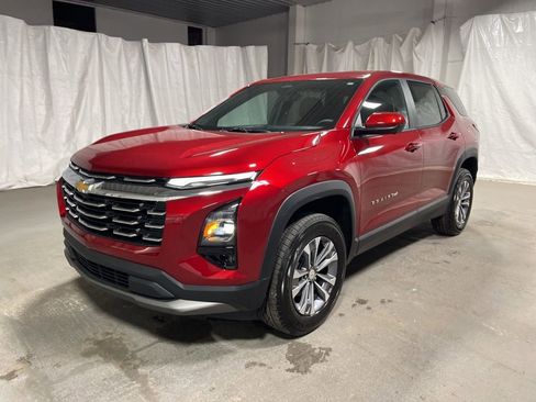 New 2026 Chevrolet Equinox LT w/ Safety and Technology Package FWD image 3