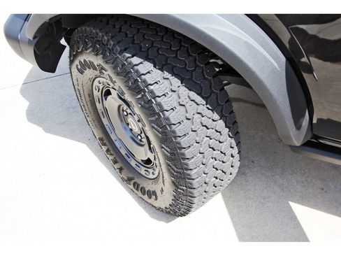 Used 2025 Ford Bronco Badlands w/ Sasquatch Package AWD/4WD image 10