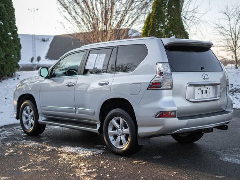 Used 2016 Lexus GX 460 image 7