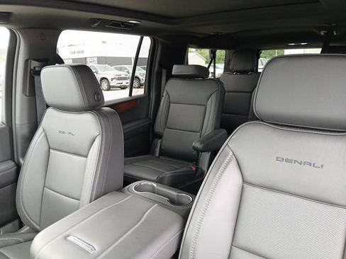 Certified 2026 GMC Yukon XL Denali w/ Sun & Power Step Package AWD/4WD image 18