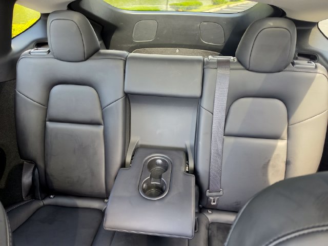 Used 2024 Tesla Model Y 2WD image 39