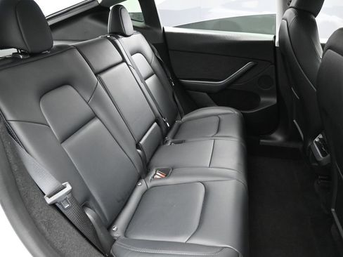 Used 2023 Tesla Model Y Long Range AWD/4WD image 28