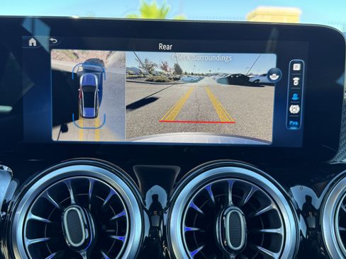 Certified 2025 Mercedes-Benz GLB 35 AMG 4MATIC image 25