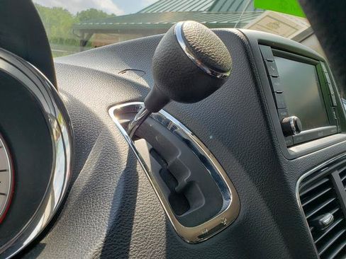 Used 2018 Dodge Grand Caravan SE w/ UConnect Hands-Free Group FWD image 21