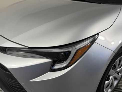 Used 2024 Toyota Corolla LE FWD image 12