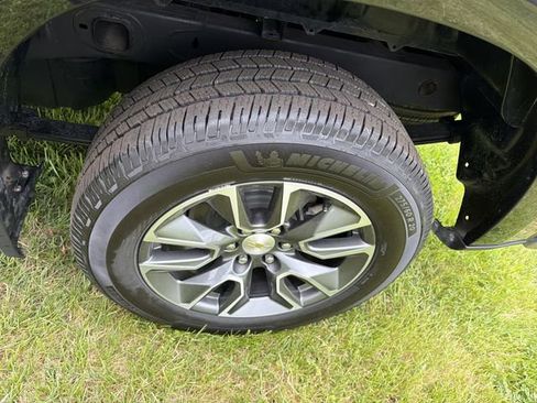 Used 2024 Chevrolet Silverado 1500 LT image 12