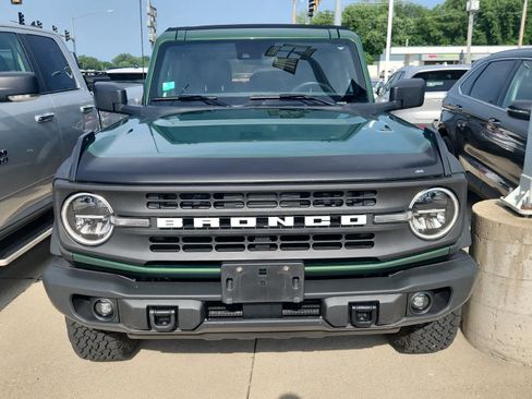 Used 2023 Ford Bronco Black Diamond AWD/4WD image 2