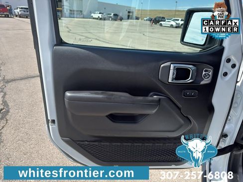 Used 2024 Jeep Wrangler Unlimited Rubicon AWD/4WD image 10