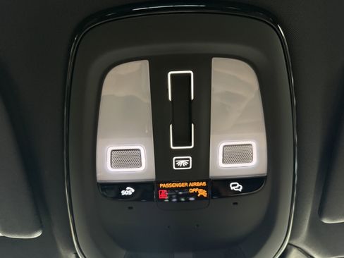 New 2026 Volvo V60 B5 Cross Country Plus w/ Climate Package image 17