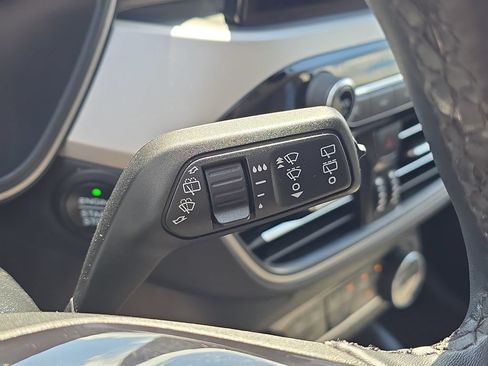 Used 2022 Ford Escape SE w/ Cold Weather Package AWD/4WD image 17
