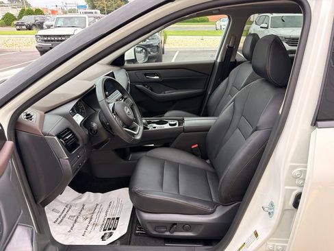 Used 2023 Nissan Rogue SL AWD/4WD image 10