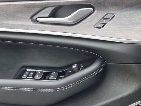 Used 2023 Jeep Grand Cherokee Overland image 27