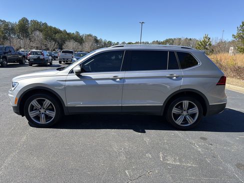 Used 2021 Volkswagen Tiguan SE image 8