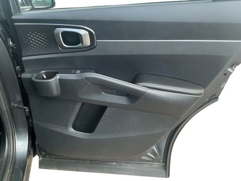 Used 2023 Kia Sorento LX FWD image 19