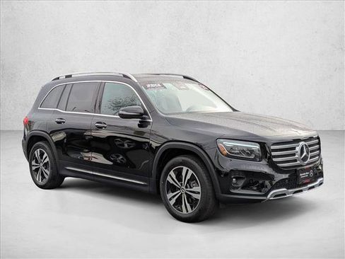 Certified 2025 Mercedes-Benz GLB 250 image 3