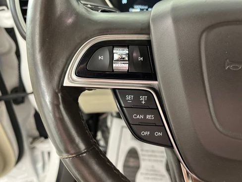 Used 2019 Lincoln Nautilus Select FWD image 23