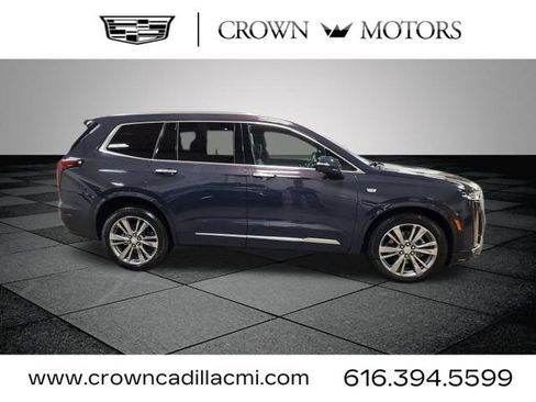 Certified 2025 Cadillac XT6 Premium Luxury image 2